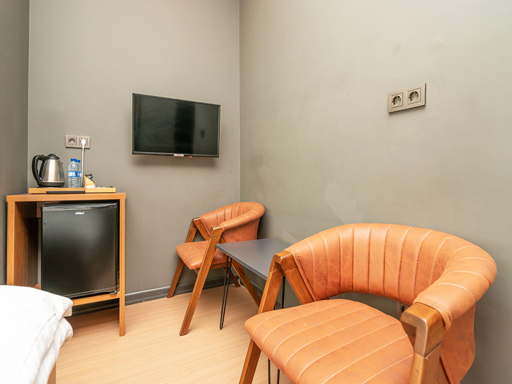 Twin Room 3